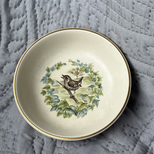 Vintage poole pottery wren - wren, pin