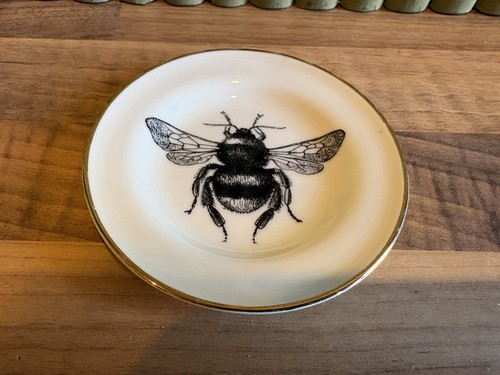 Small ceramic bumble bee - bee, dish