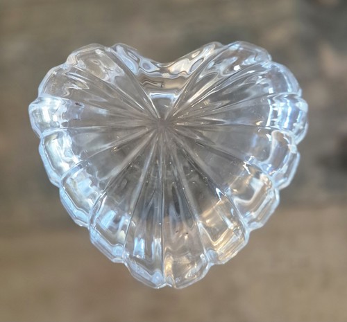 Clear glass heart shaped - clear,