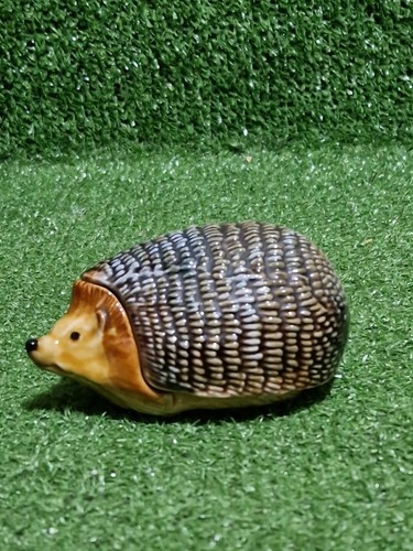 Vintage wade whimsies - wade, hedgehog