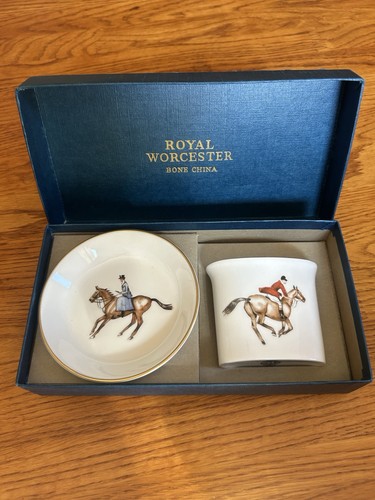 Royal worcester pin trinket - royal,