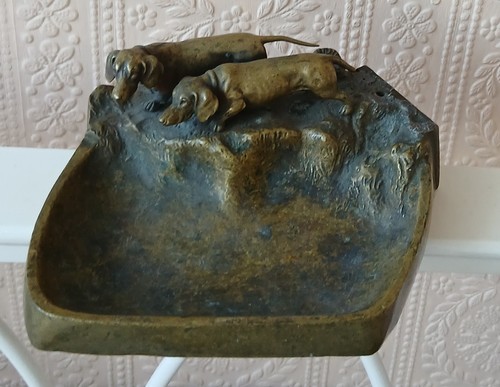 Brass metal dachshund pin - brass,