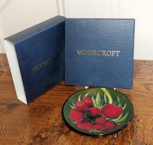 Moorcroft anemone tribute pin - anemone,
