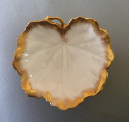 Crescent china leaf shape pin - china,