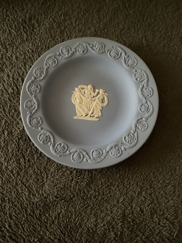 Wedgwood blue jasperware pin - wedgwood,