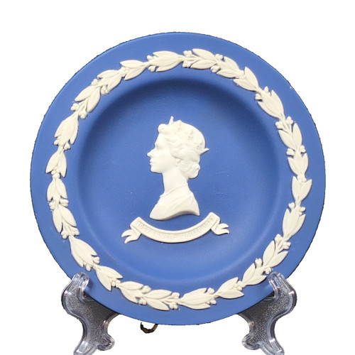 Wedgwood dark blue jasperware - blue,