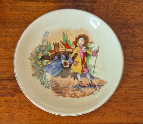 Crown ducal pin - crown, dish