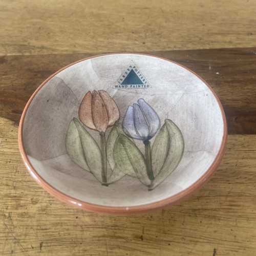 Pretty little ceramic - little, dish