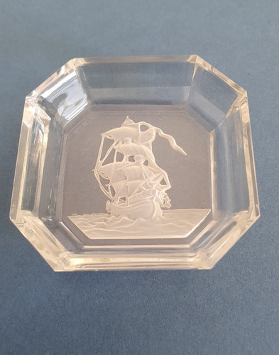 Art deco intaglio glass - intaglio,